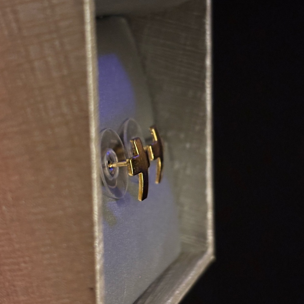 Macy’s Cross Stud Earrings - Picture 3 of 5